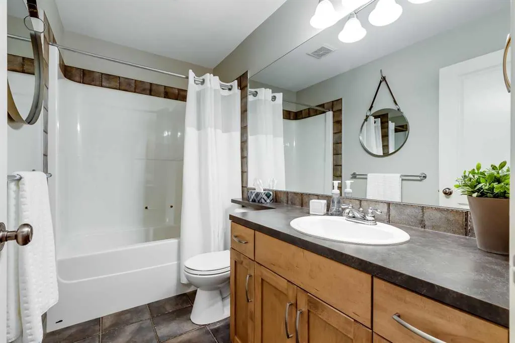 170 Tuscany Ravine Close NW