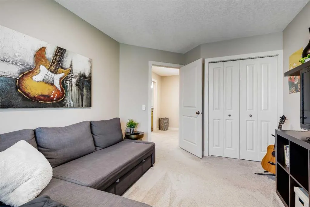 170 Tuscany Ravine Close NW