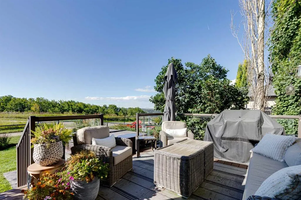 170 Tuscany Ravine Close NW