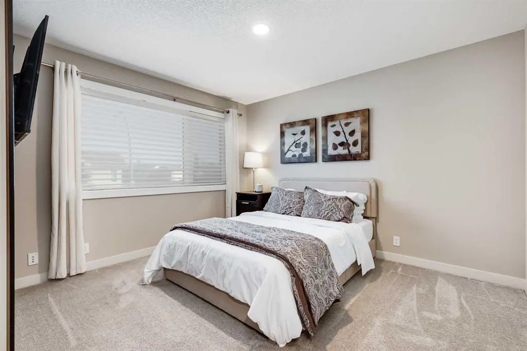 170 Tuscany Ravine Close NW