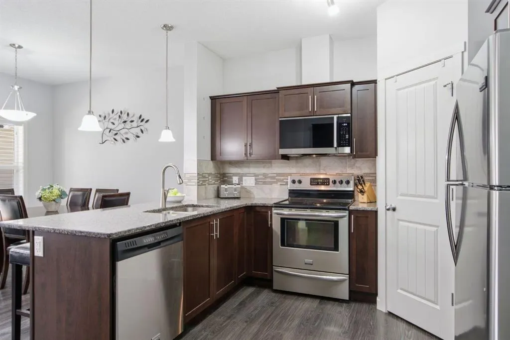 126 Copperpond Landing SE