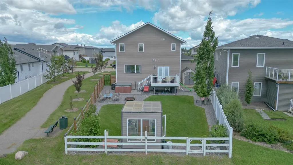 611 Robinson Avenue