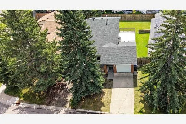 367 Woodridge Place SW