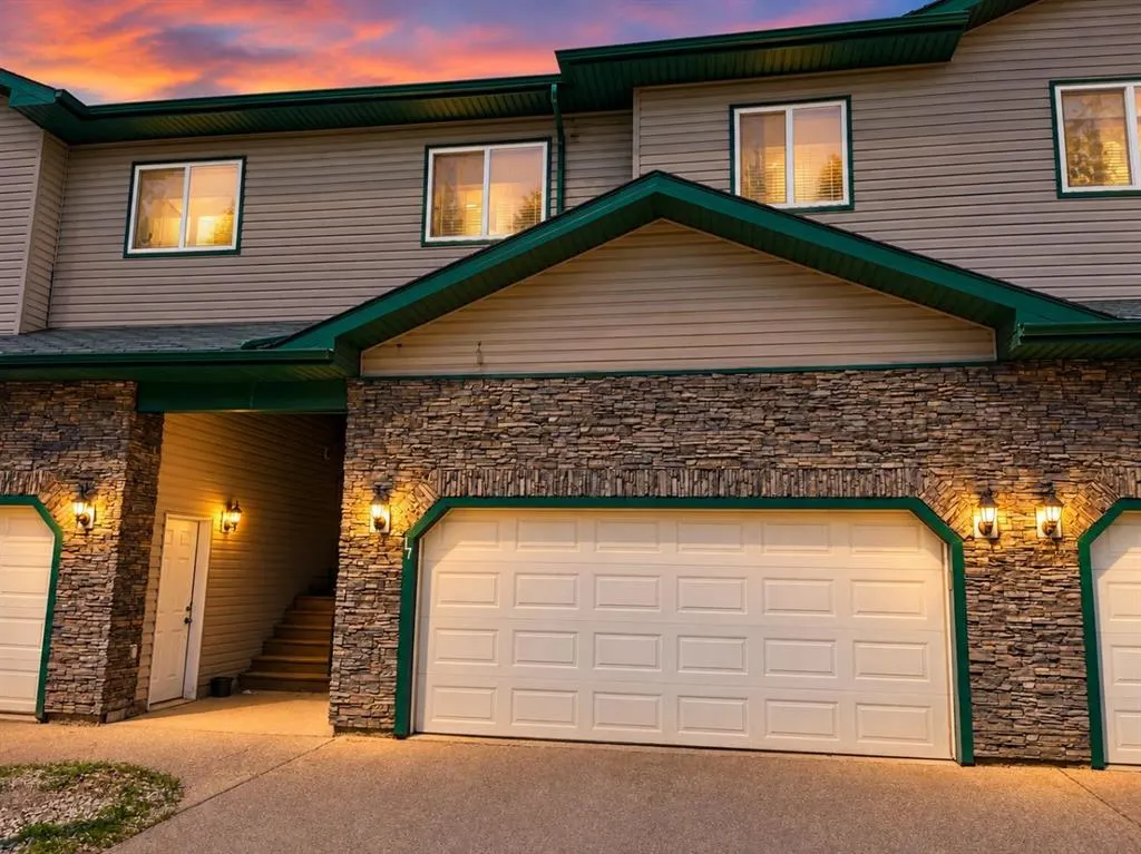 193 O'coffey Crescent #17