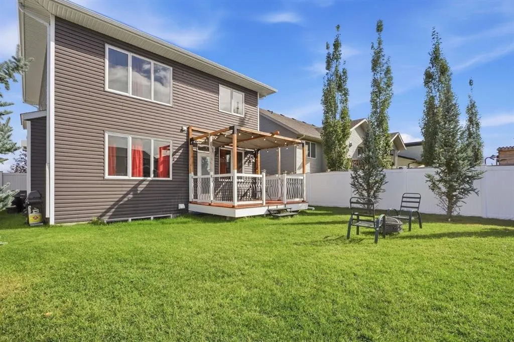 10 Mitchell Crescent
