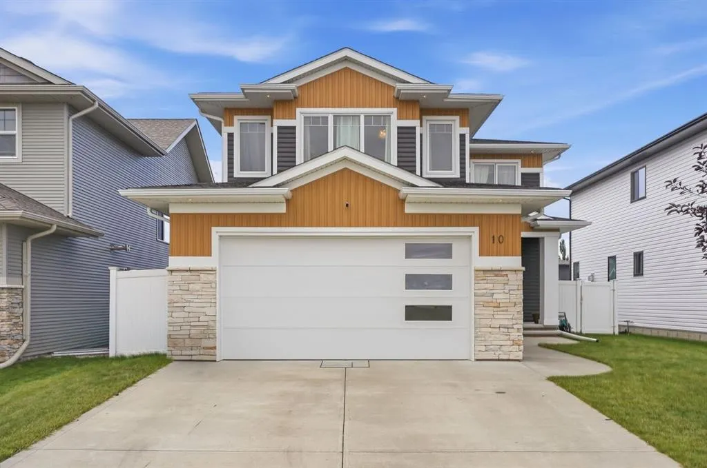 10 Mitchell Crescent