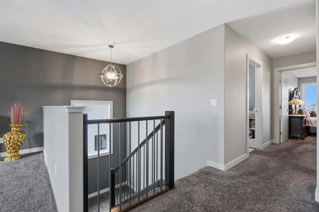 10 Mitchell Crescent