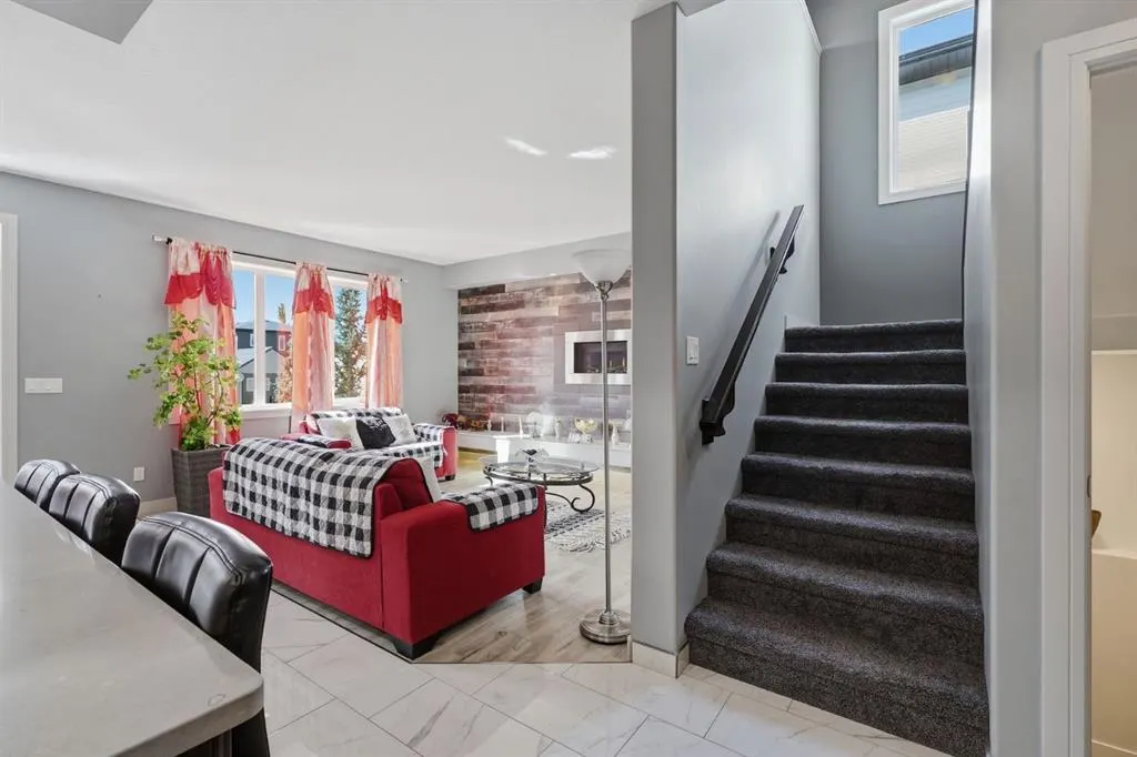 10 Mitchell Crescent