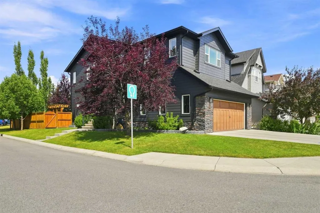 4 Silverado Saddle Court SW