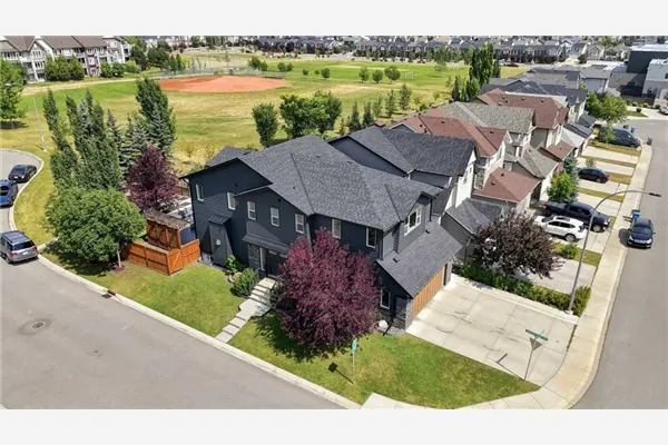 4 Silverado Saddle Court SW