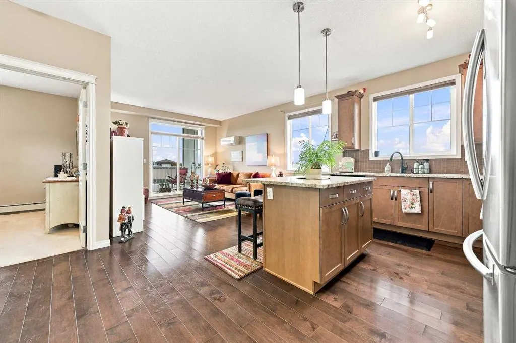 406 Cranberry Park SE #411