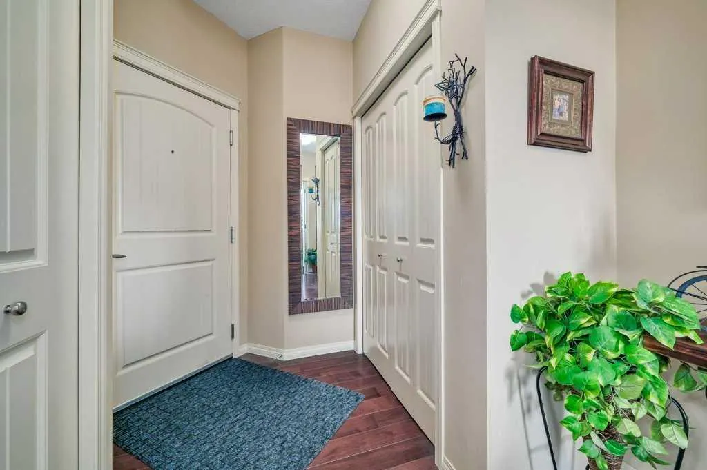 406 Cranberry Park SE #411