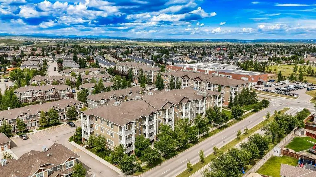 406 Cranberry Park SE #411