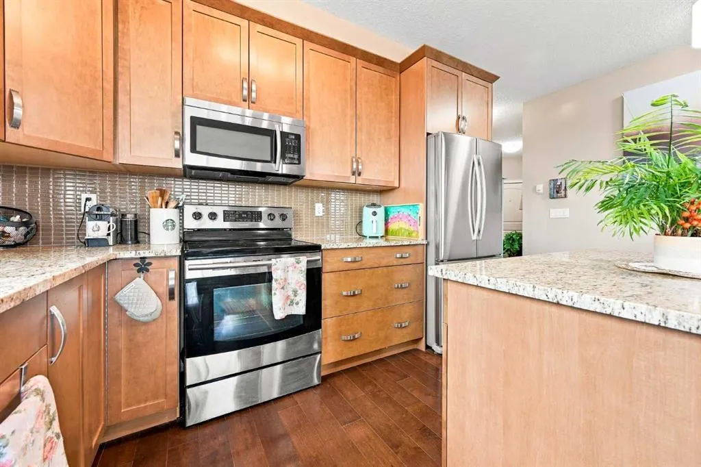 406 Cranberry Park SE #411