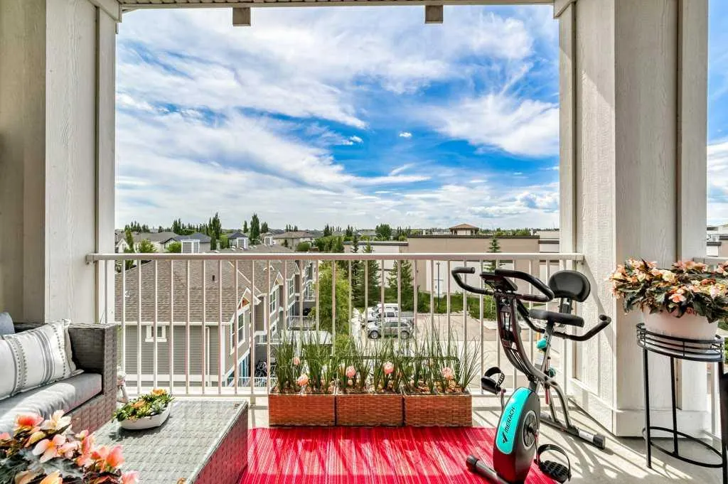406 Cranberry Park SE #411