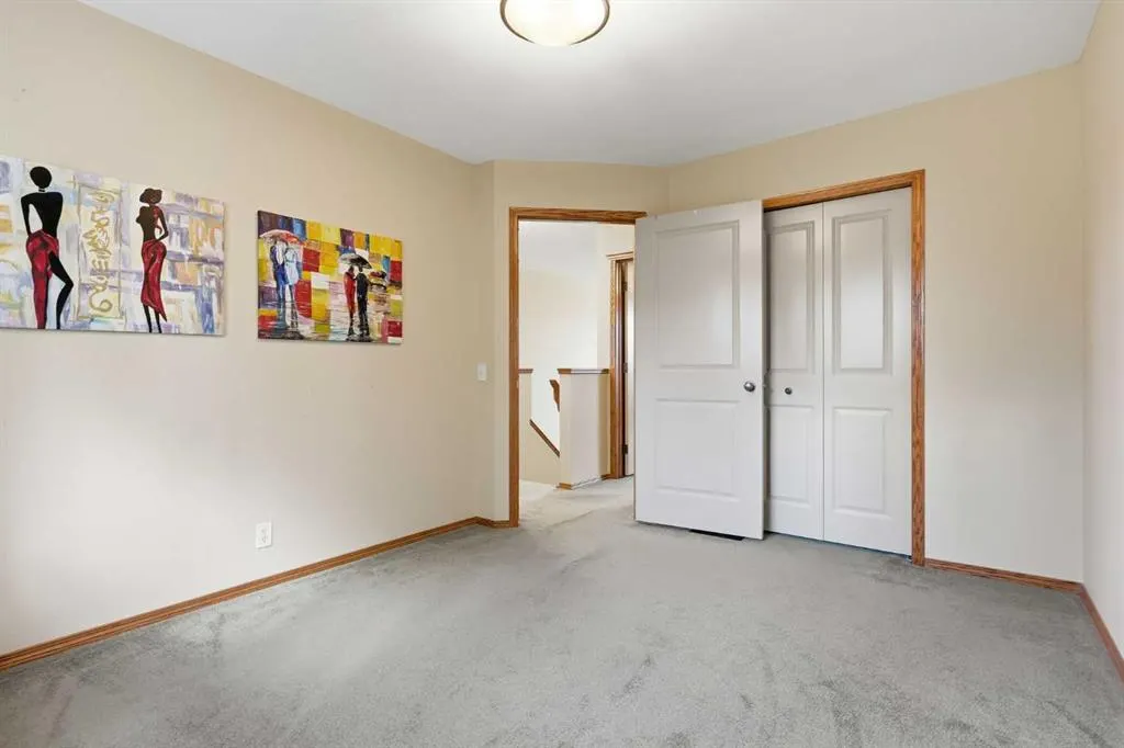 198 Cranwell Close SE