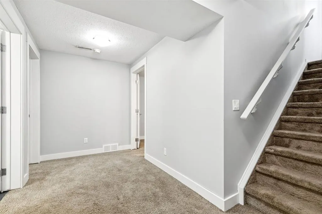 145 Rainbow Falls Glen