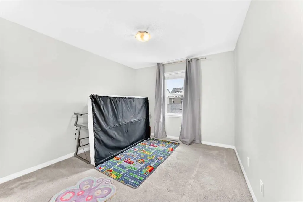 156 South Point Court SW