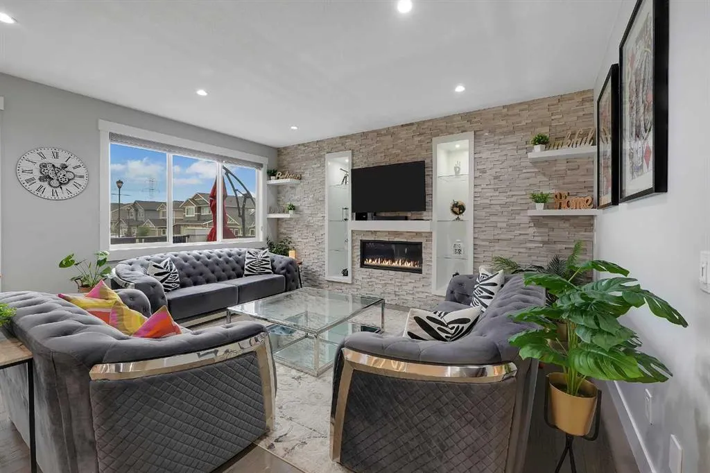 241 Aspenmere Way