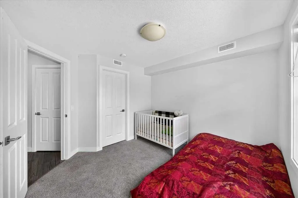 171 Evanscrest Gardens NW