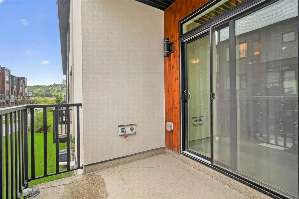 81 Greenbriar Place NW #116