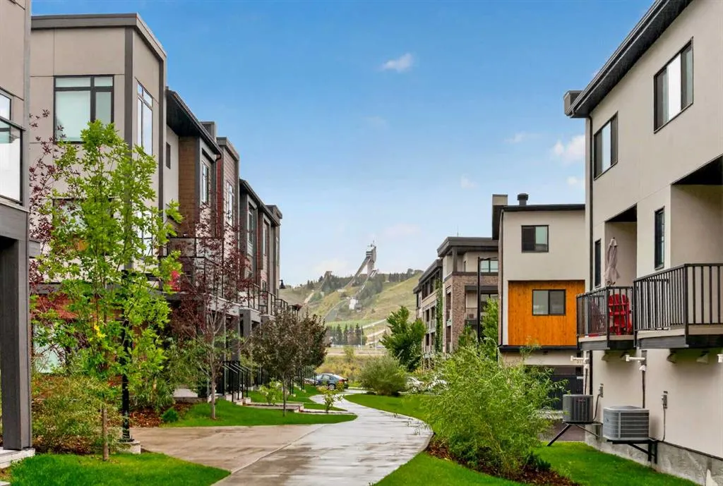 81 Greenbriar Place NW #116