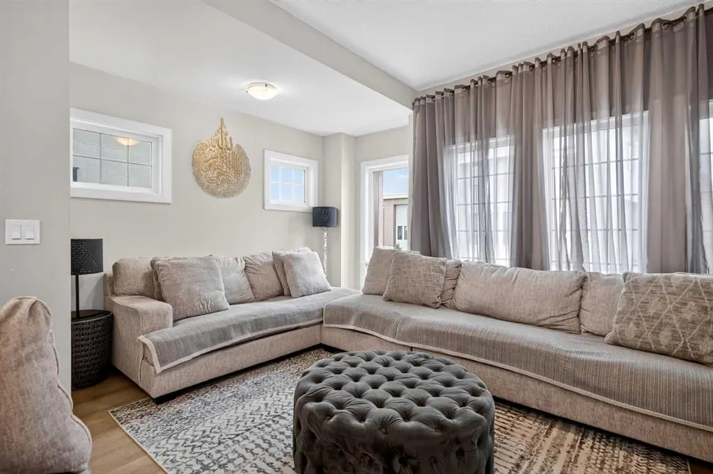 81 Greenbriar Place NW #116