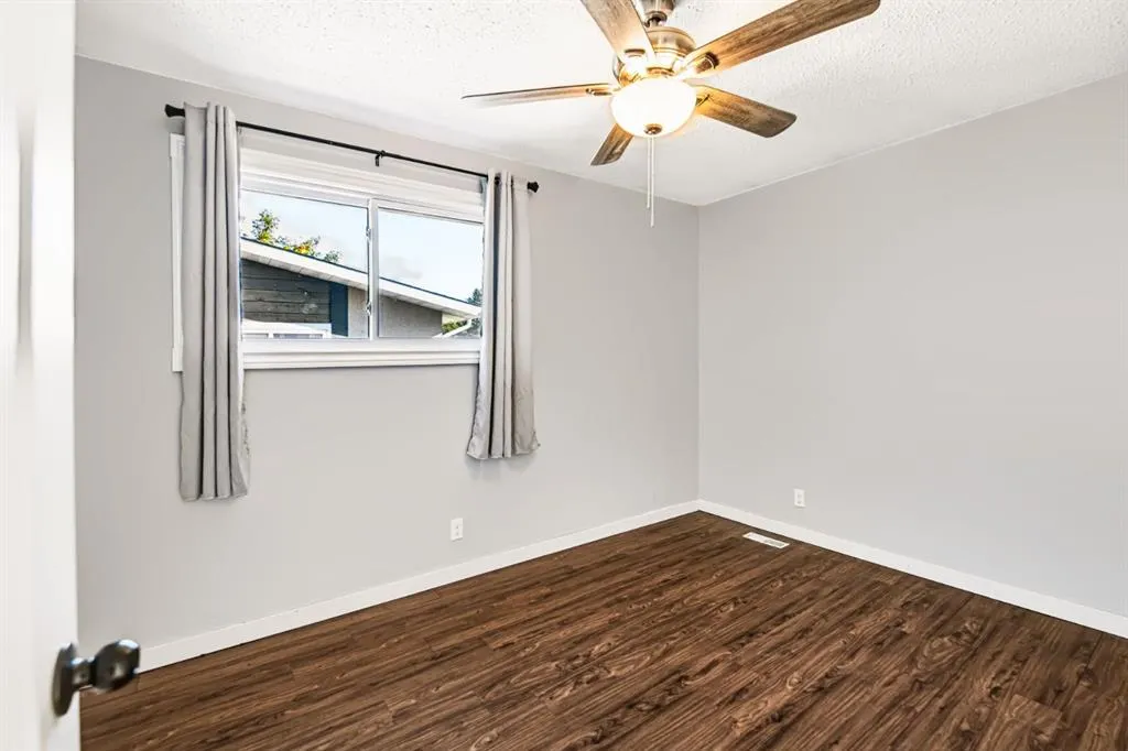 29 Abbott Close