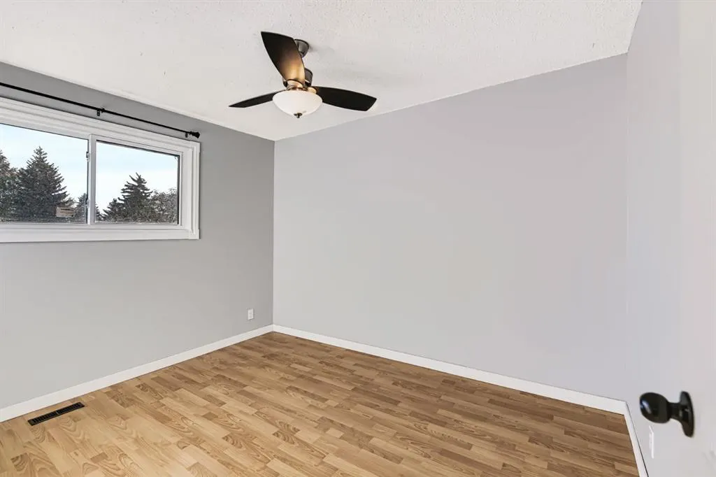 29 Abbott Close