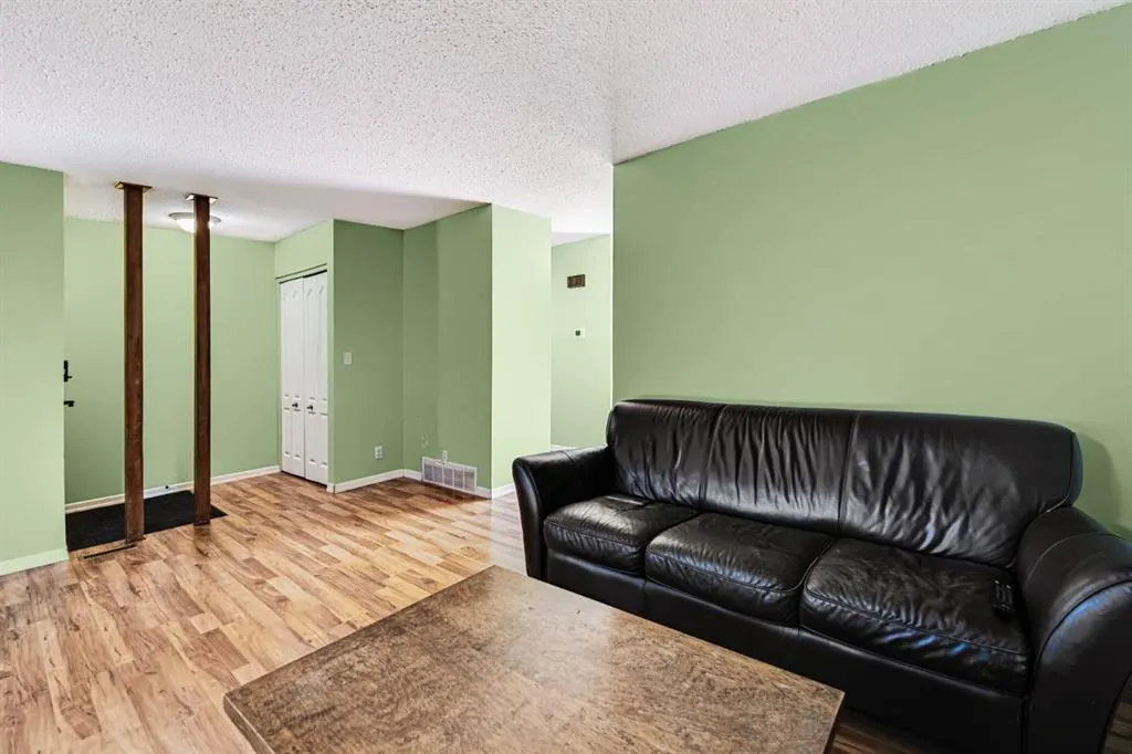 29 Abbott Close