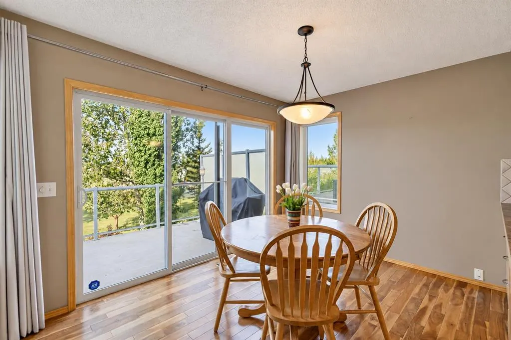 93 Tuscany Meadows Common NW