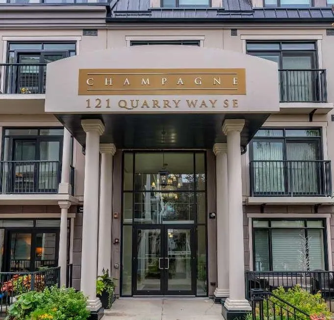 121 Quarry Way SE #105
