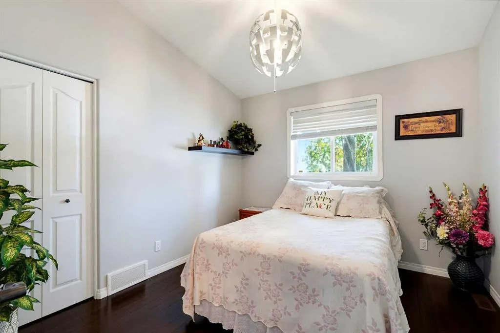 66 Dumas Crescent