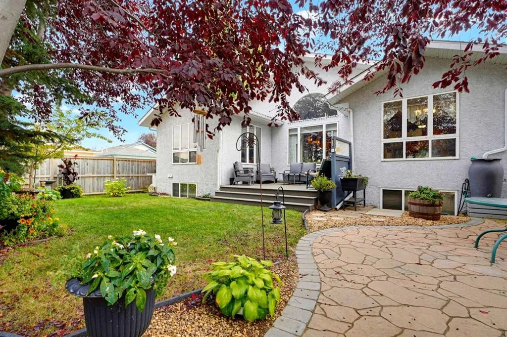 66 Dumas Crescent