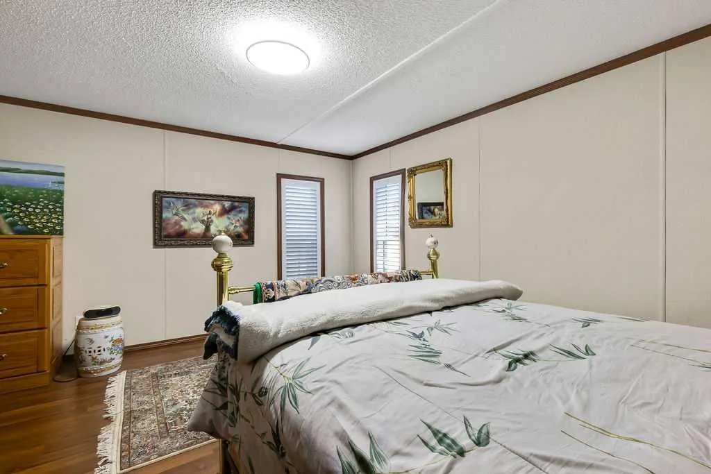 6724 17 Avenue SE #105