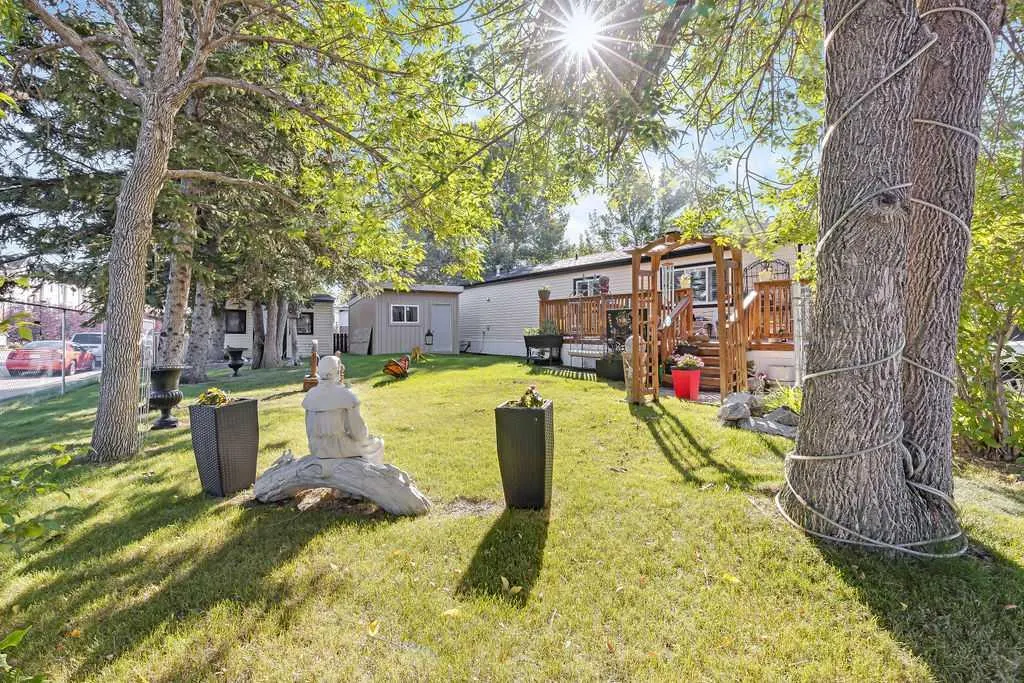 6724 17 Avenue SE #105