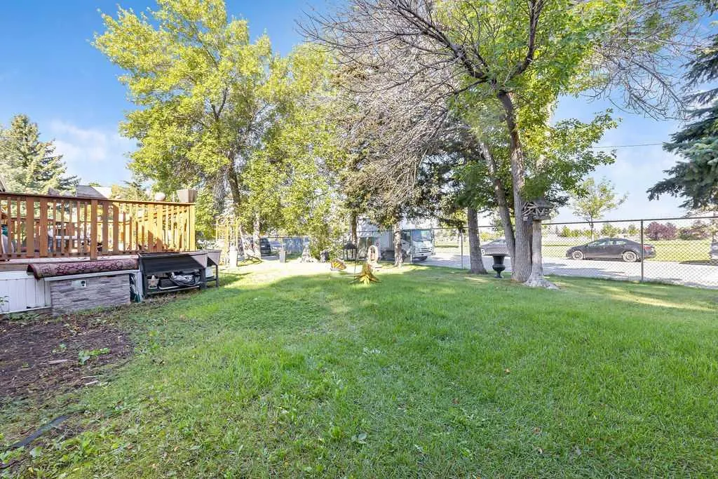 6724 17 Avenue SE #105