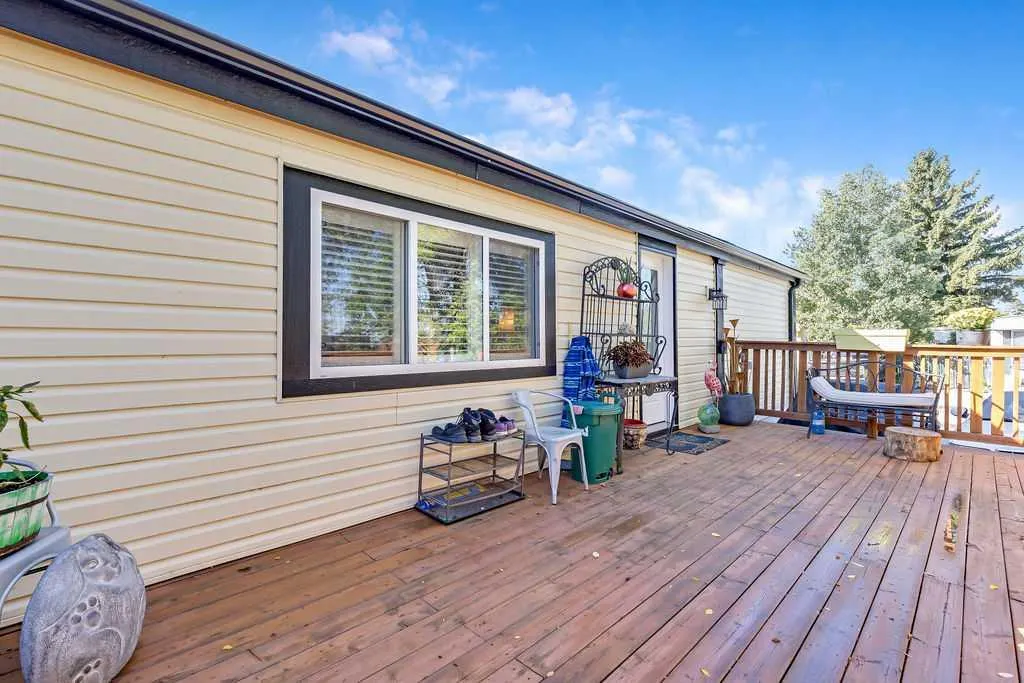 6724 17 Avenue SE #105
