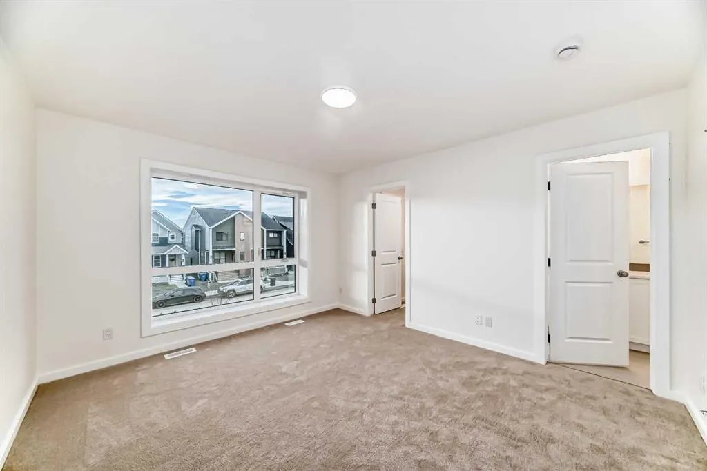 12 Savanna Place NE