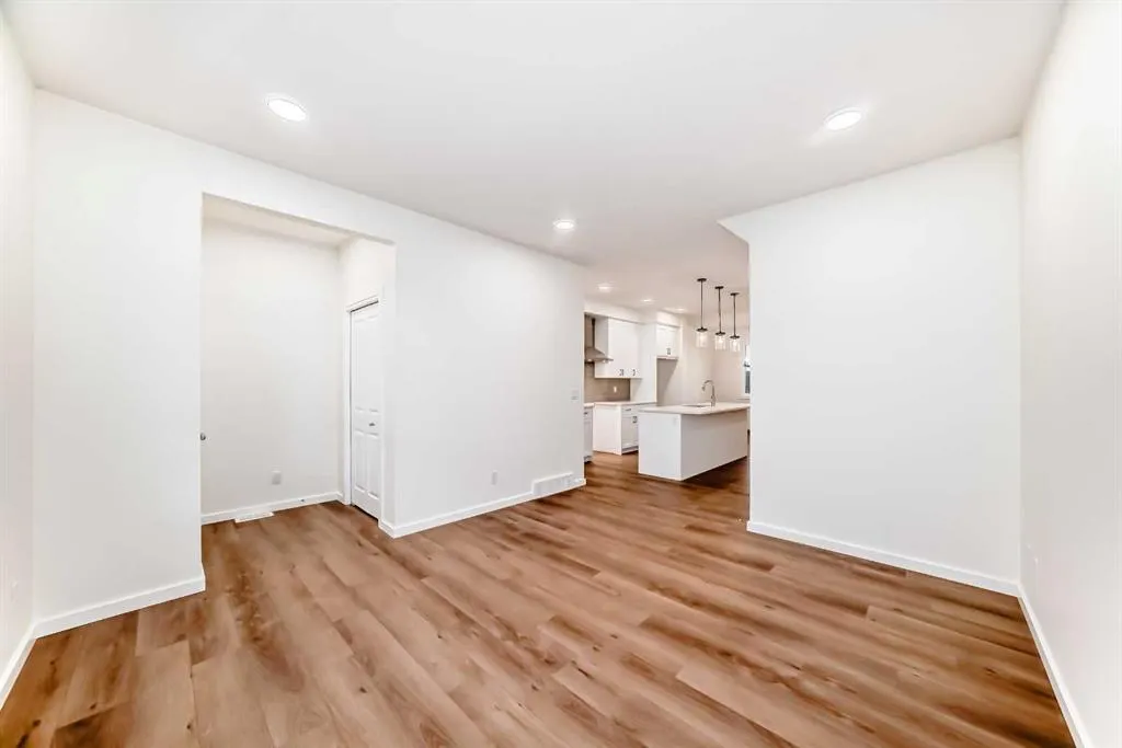 12 Savanna Place NE