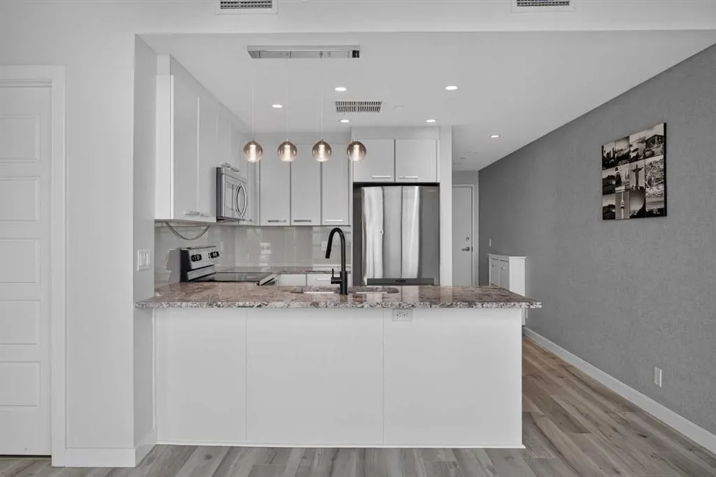 225 11 Avenue SE #1903