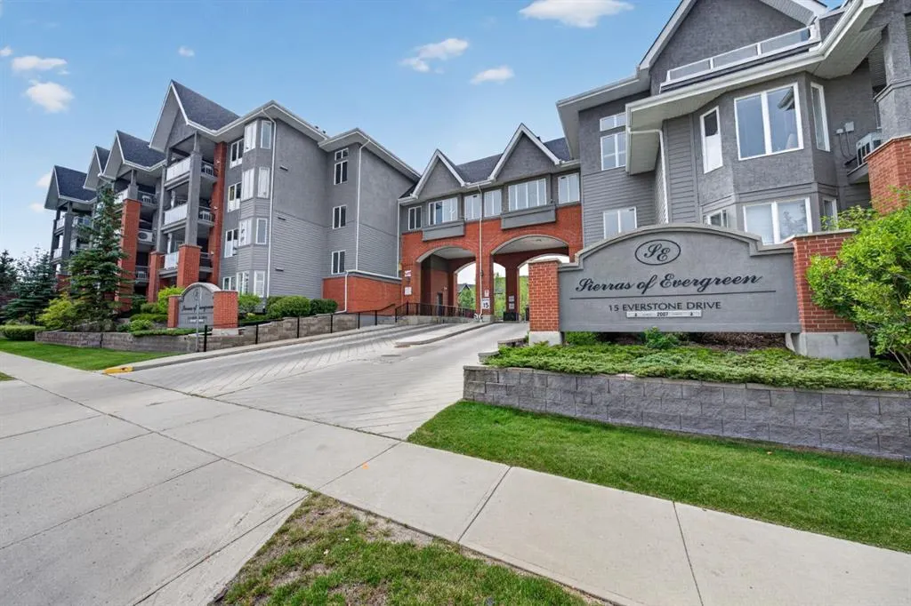 15 Everstone Drive SW #306B