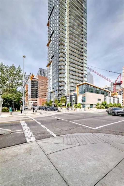 310 12 Avenue SW #2607