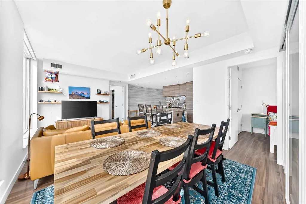 310 12 Avenue SW #2607