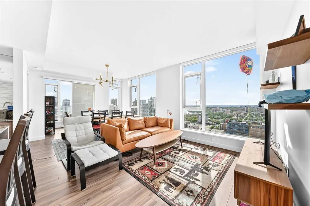 310 12 Avenue SW #2607