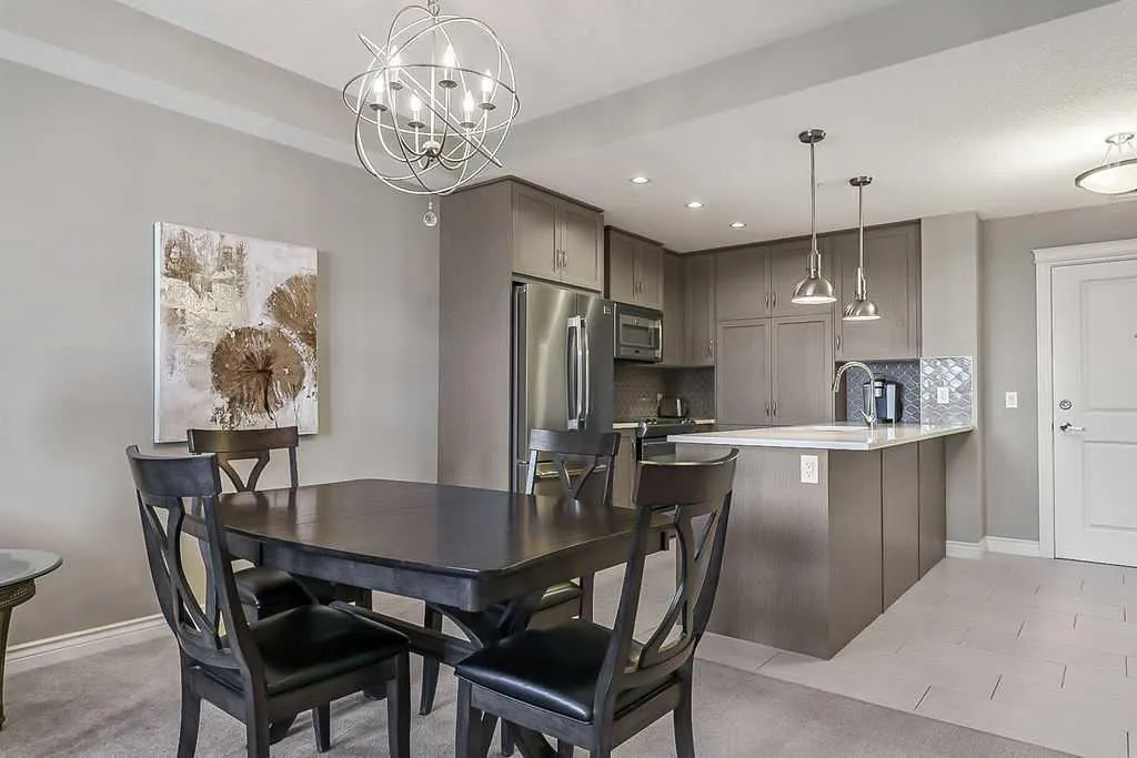 39 Quarry Gate SE #205