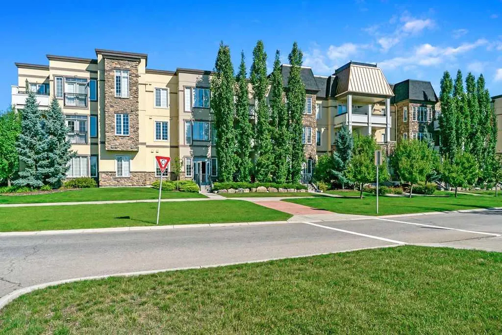 39 Quarry Gate SE #205