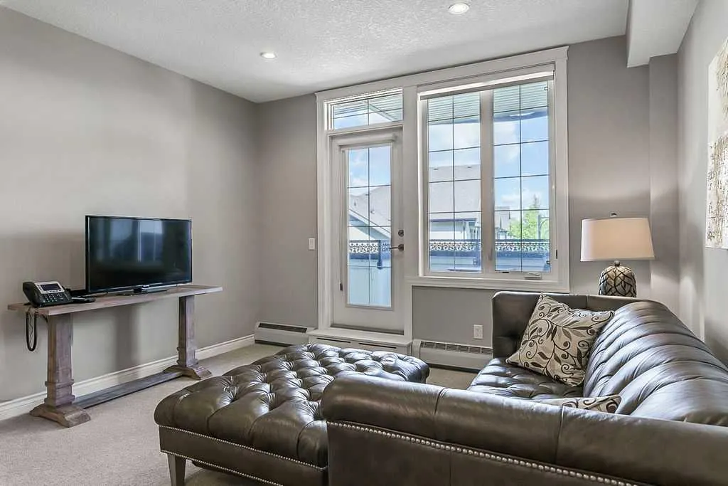 39 Quarry Gate SE #205