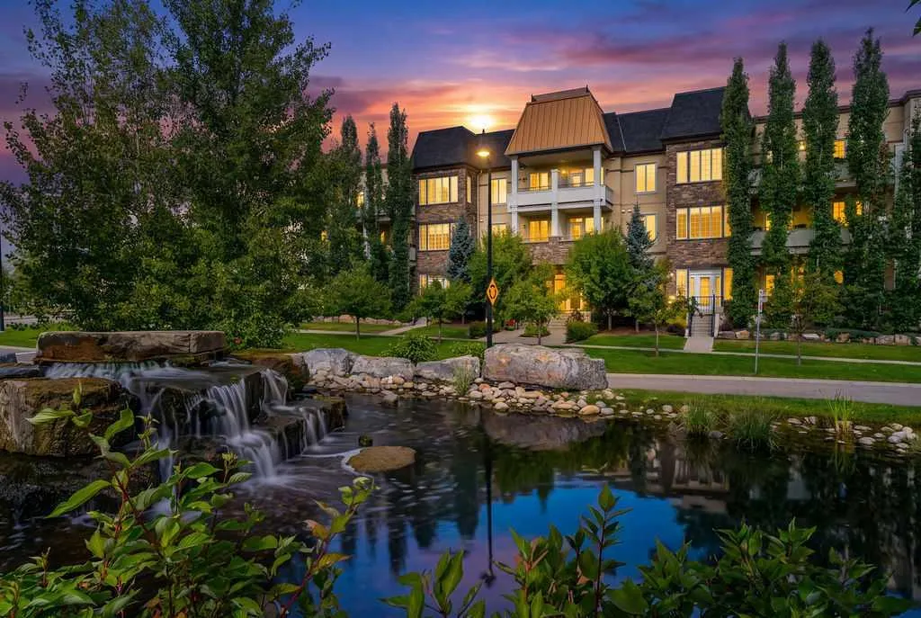 39 Quarry Gate SE #205
