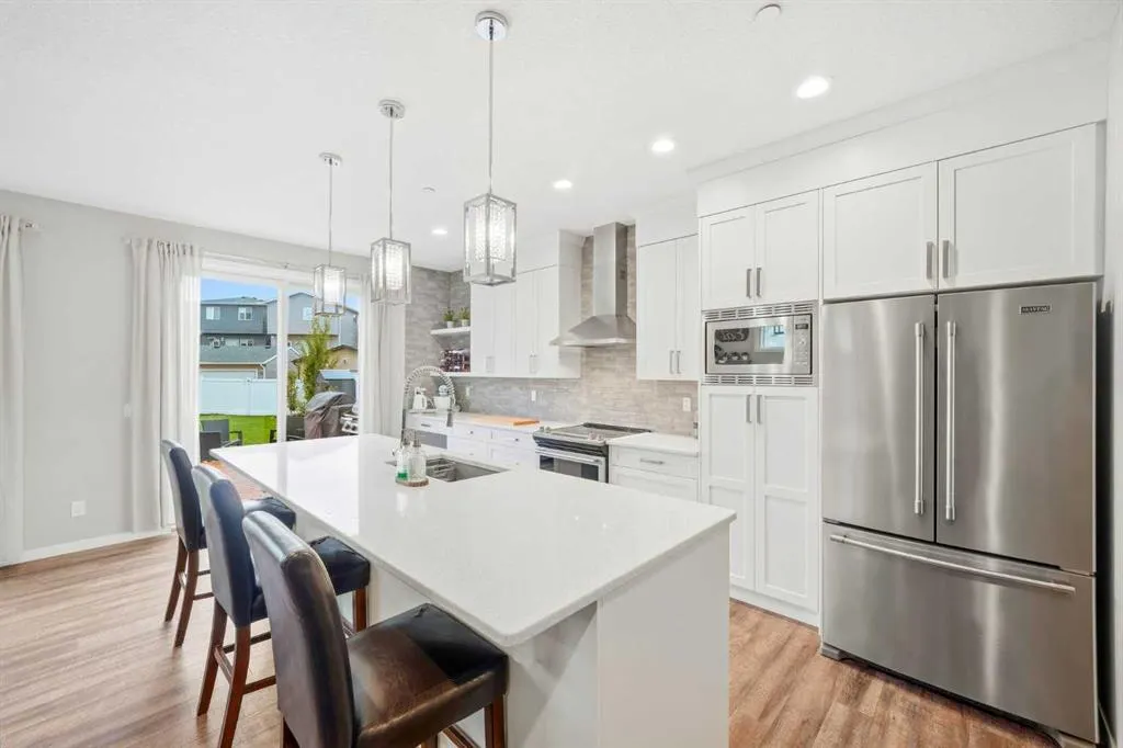 43 Howse Manor NE